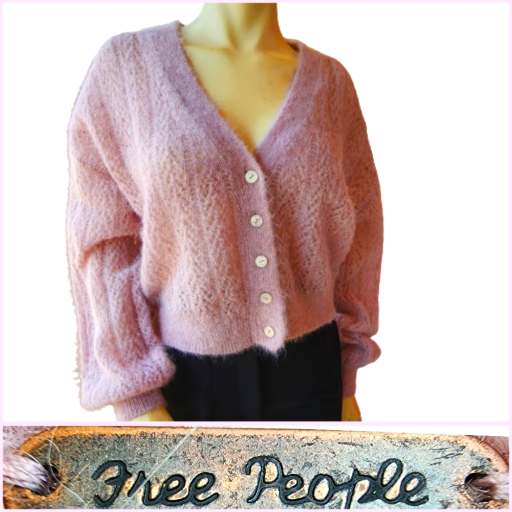 Free People Button up sweater NWT 80% Alpaca Size Medium, Pink/Rose